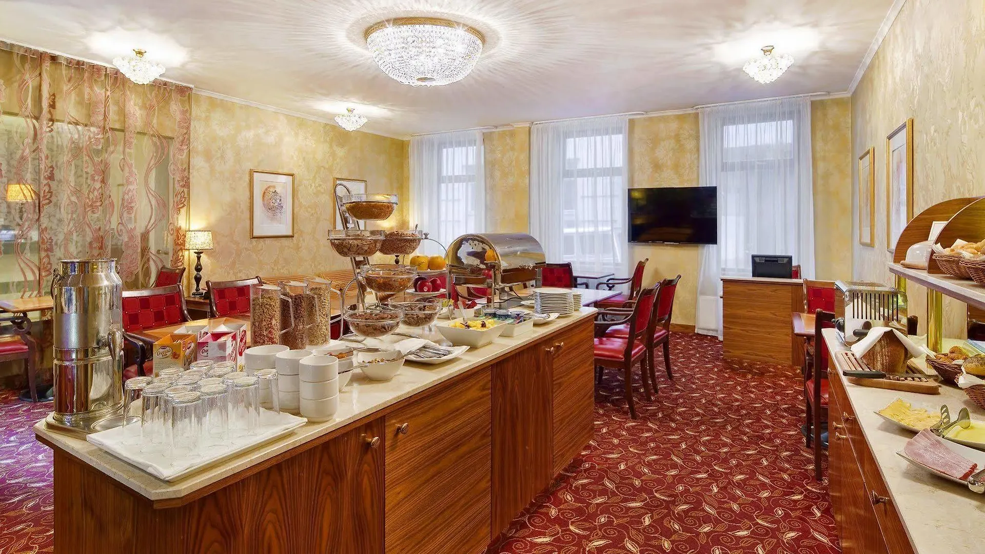 **** Hotel Mamaison Residence Downtown Prague Czech Republic